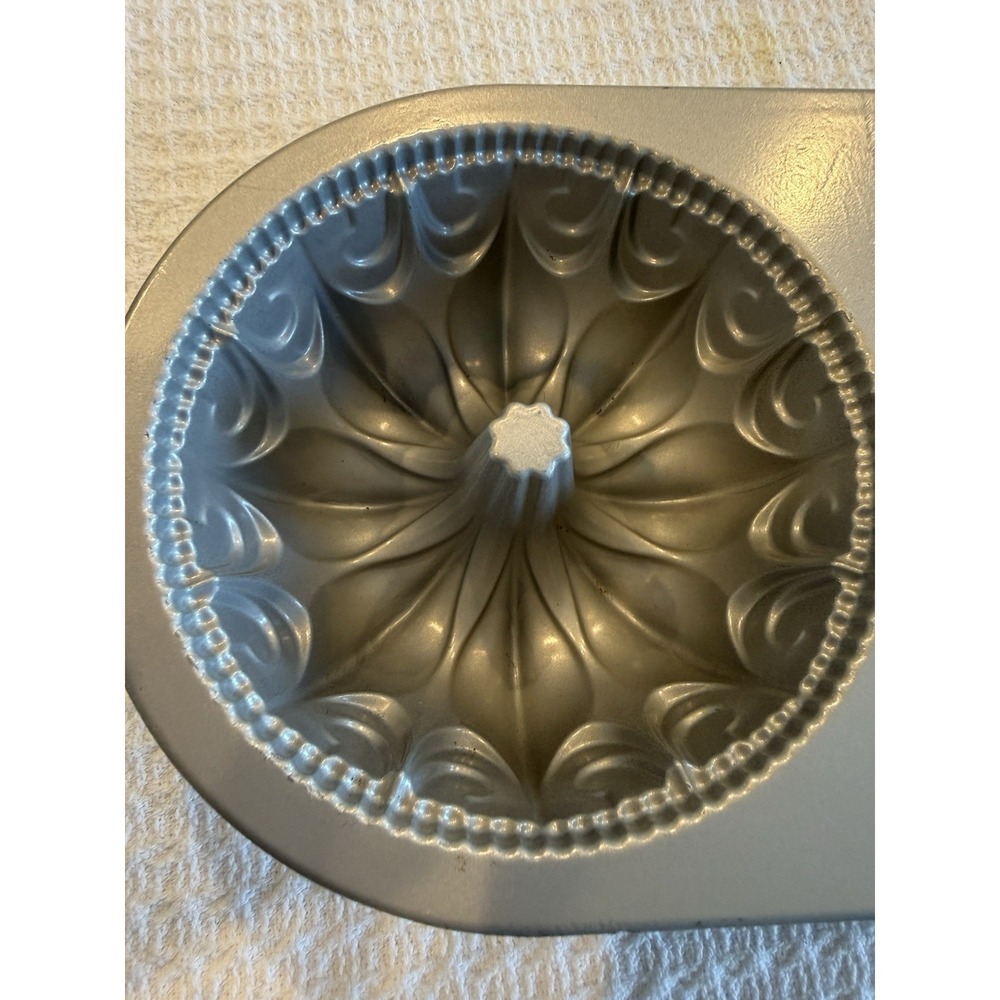 Nordic Ware Bundt Duet Pan 5 Cups 1.2 Liter, 2 In 1 Bundt Pan Nonstick USA - Picture 2 of 6